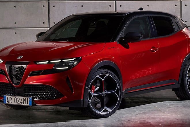 Alfa Romeo Junior’ın Hibrit ve Elektrikli Versiyonları Türkiye’de: İşte Çok Sattıracak Fiyatları!